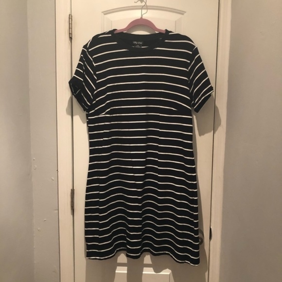 City Chic Dresses & Skirts - City Chic Bodycon Tshirt Dress
